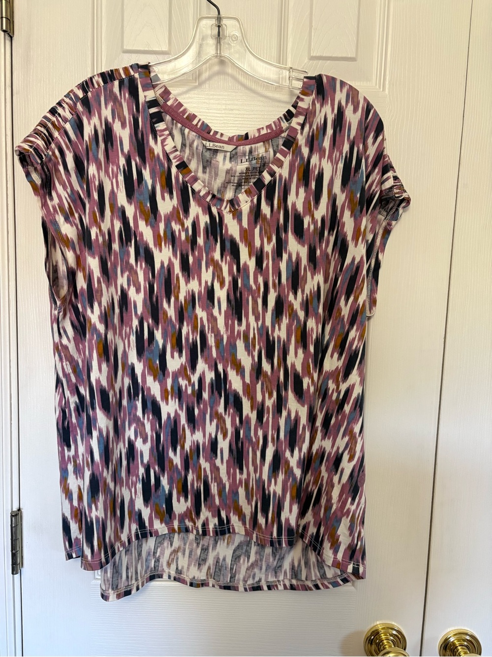 L.L. Bean Short Sleeve V-neck printed top